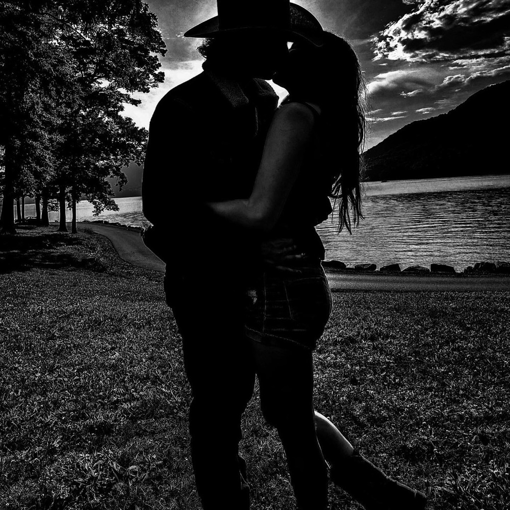 Meet your Posher, Tayler